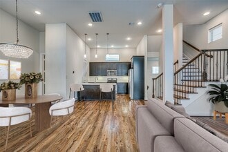 1508 Beall St in Houston, TX - Building Photo - Building Photo