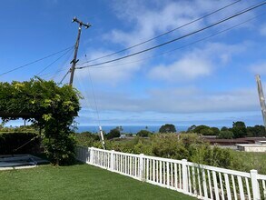 6919 Grovespring Dr in Rancho Palos Verdes, CA - Building Photo - Building Photo