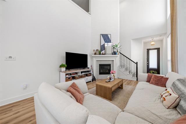 property at 1136 Queensdown Wy