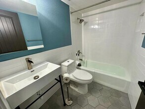 826 E Eugie Ave in Phoenix, AZ - Building Photo - Building Photo