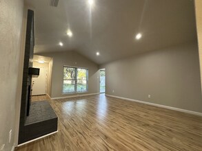 1149 Midway Dr in Richardson, TX - Foto de edificio - Building Photo