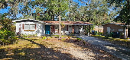 1902 E Hamilton Ave in Tampa, FL - Building Photo - Building Photo