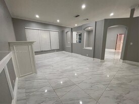 5263 SW 34th Way in Fort Lauderdale, FL - Building Photo