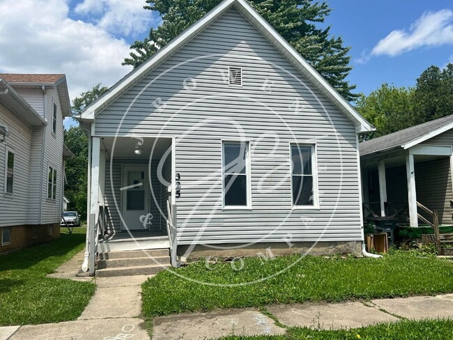 property at 325 E Streicher St