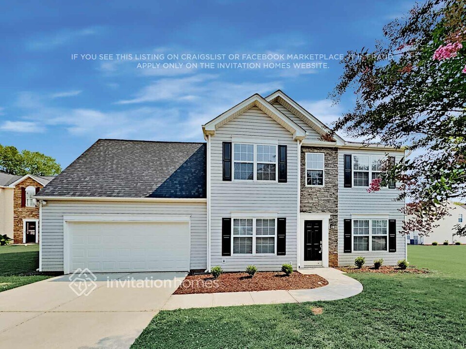 2518 Liberton Ct in Charlotte, NC - Building Photo