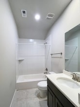 5235B Petty St in Houston, TX - Building Photo - Building Photo
