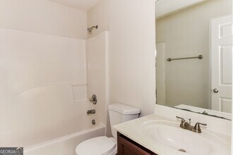 105 Ridge Rd in College Park, GA - Building Photo - Building Photo