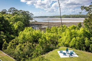 2501 Bienville Blvd in Ocean Springs, MS - Building Photo