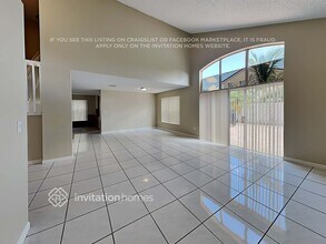 16554 NW 10th St in Pembroke Pines, FL - Building Photo - Building Photo