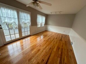 48 E Pointe in Fairport, NY - Foto de edificio - Building Photo