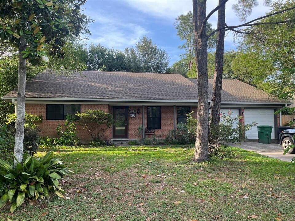 10122 Metronome Dr in Houston, TX - Building Photo