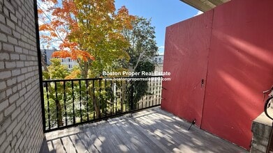 11 Melvin Ave, Unit 8 in Boston, MA - Building Photo - Building Photo