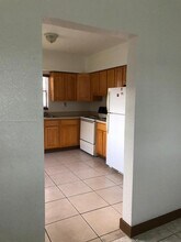 1995 NE 167th St in North Miami Beach, FL - Building Photo - Building Photo