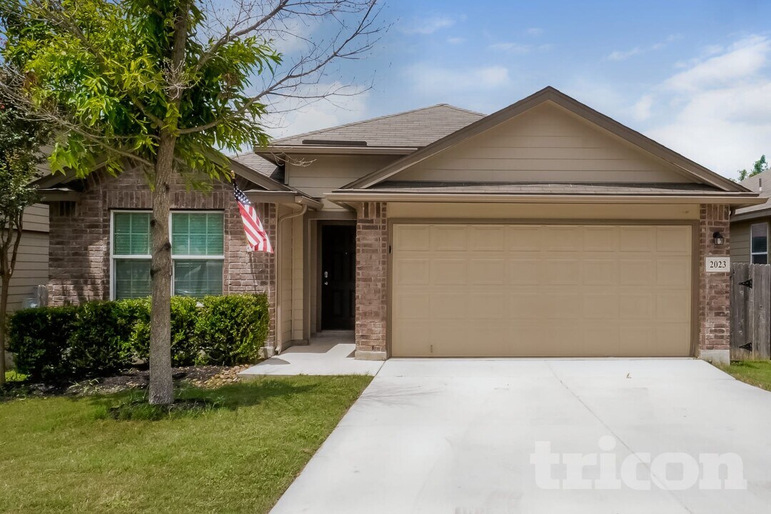 2023 Emerald Edge in San Antonio, TX - Building Photo