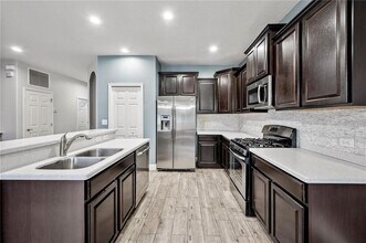 3144 Granite Ridge Loop in Land O Lakes, FL - Building Photo - Building Photo