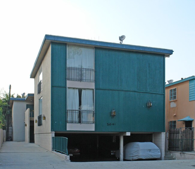 2041 S Shenandoah St in Los Angeles, CA - Building Photo - Building Photo