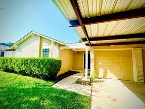 1103 Crown Ridge Path in Austin, TX - Building Photo - Building Photo