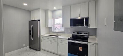 8606 NW 35th St in Coral Springs, FL - Building Photo - Building Photo