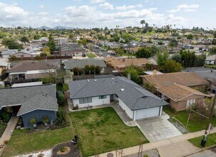 1929 Oak Hill Dr in Escondido, CA - Building Photo - Building Photo