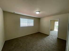 1281 Edgewood Way in South San Francisco, CA - Building Photo - Building Photo