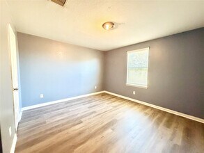 4211 Jana Drive in Santa Fe, TX - Building Photo - Building Photo