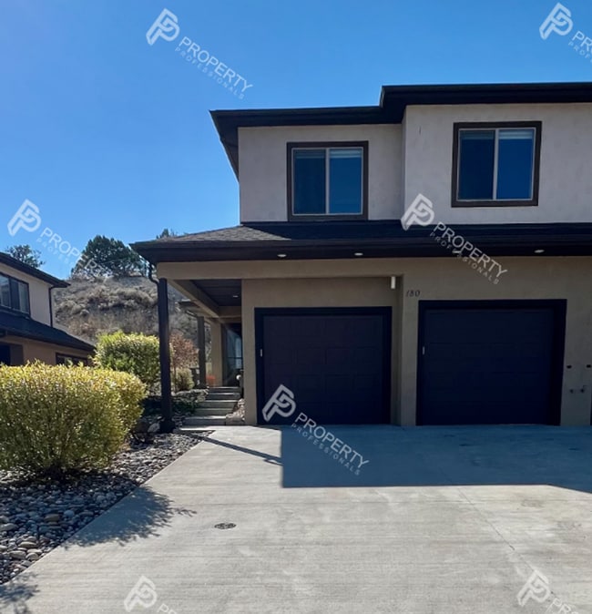 property at 180 Castle Ridge Dr