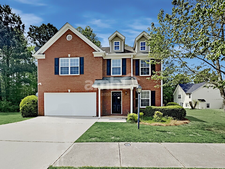 2999 Storybook Ln in Grayson, GA - Building Photo