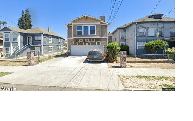 property at 2122 E 20th St
