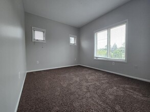 Chloe Park in Birmingham, MI - Building Photo - Building Photo