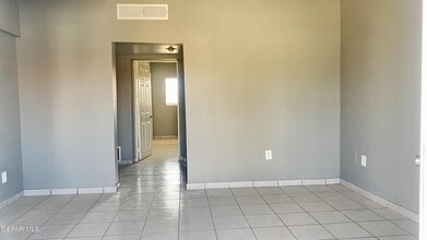 719 Oro Pl in El Paso, TX - Building Photo - Building Photo