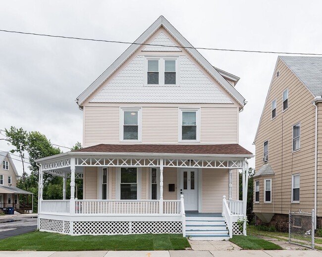 property at 49 Saunders St