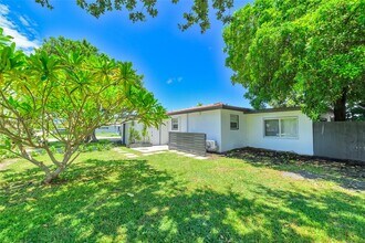 2224 Plunkett St in Hollywood, FL - Building Photo - Building Photo