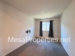 11784 Ginger St in Adelanto, CA - Building Photo - Building Photo