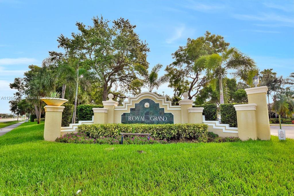 2600 S University Dr, Unit 217 in Davie, FL - Building Photo