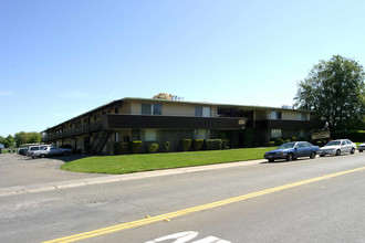 The Montecito in West Sacramento, CA - Building Photo - Building Photo