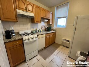 126 Warren St, Unit 43 in Boston, MA - Foto de edificio - Building Photo