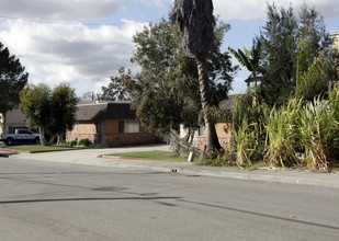 Glenayre Cottages in Escondido, CA - Building Photo - Building Photo