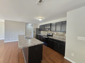 1728 Joseph Hewes Ct in Charlotte, NC - Building Photo - Building Photo