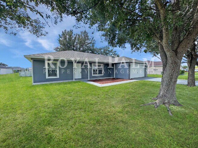 210 Manatee St in Ft. Myers, FL - Building Photo - Building Photo