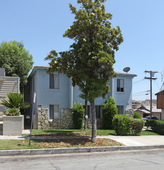 516 E Cedar Ave in Burbank, CA - Building Photo - Building Photo