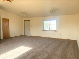 200 Spring Creek Pkwy in Spring Creek, NV - Building Photo