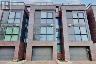 1331 Queen St E in Toronto, ON - Building Photo - Building Photo