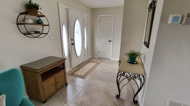 910 Juno Dr in Punta Gorda, FL - Foto de edificio - Building Photo