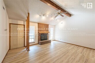 424 E Malinda Dr in Fayetteville, AR - Building Photo - Building Photo