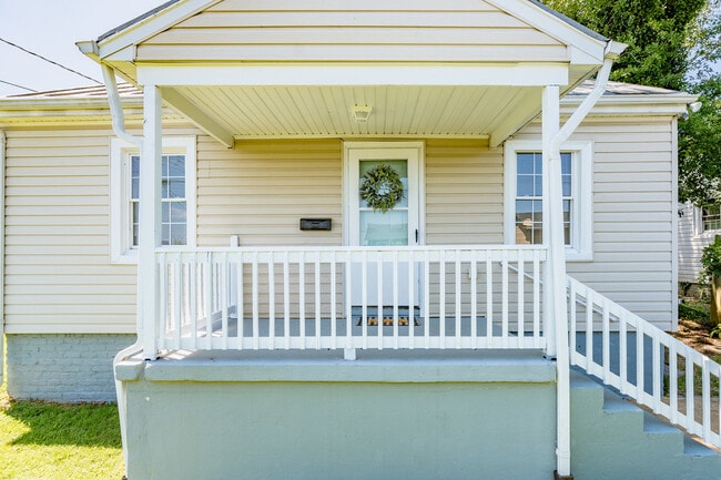 property at 403 Polk St