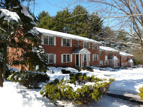 Regency II Apartments in Vernon, CT - Building Photo - Building Photo