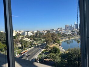 2404 Wilshire Blvd in Los Angeles, CA - Foto de edificio - Building Photo