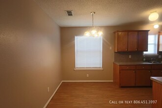 1101 Justice Ave in Lubbock, TX - Foto de edificio - Building Photo