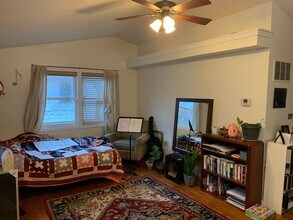 711 W Dodds St in Bloomington, IN - Building Photo - Building Photo