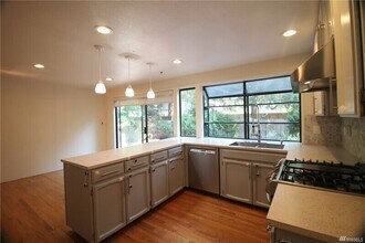 1620 159th Pl NE in Bellevue, WA - Building Photo - Building Photo